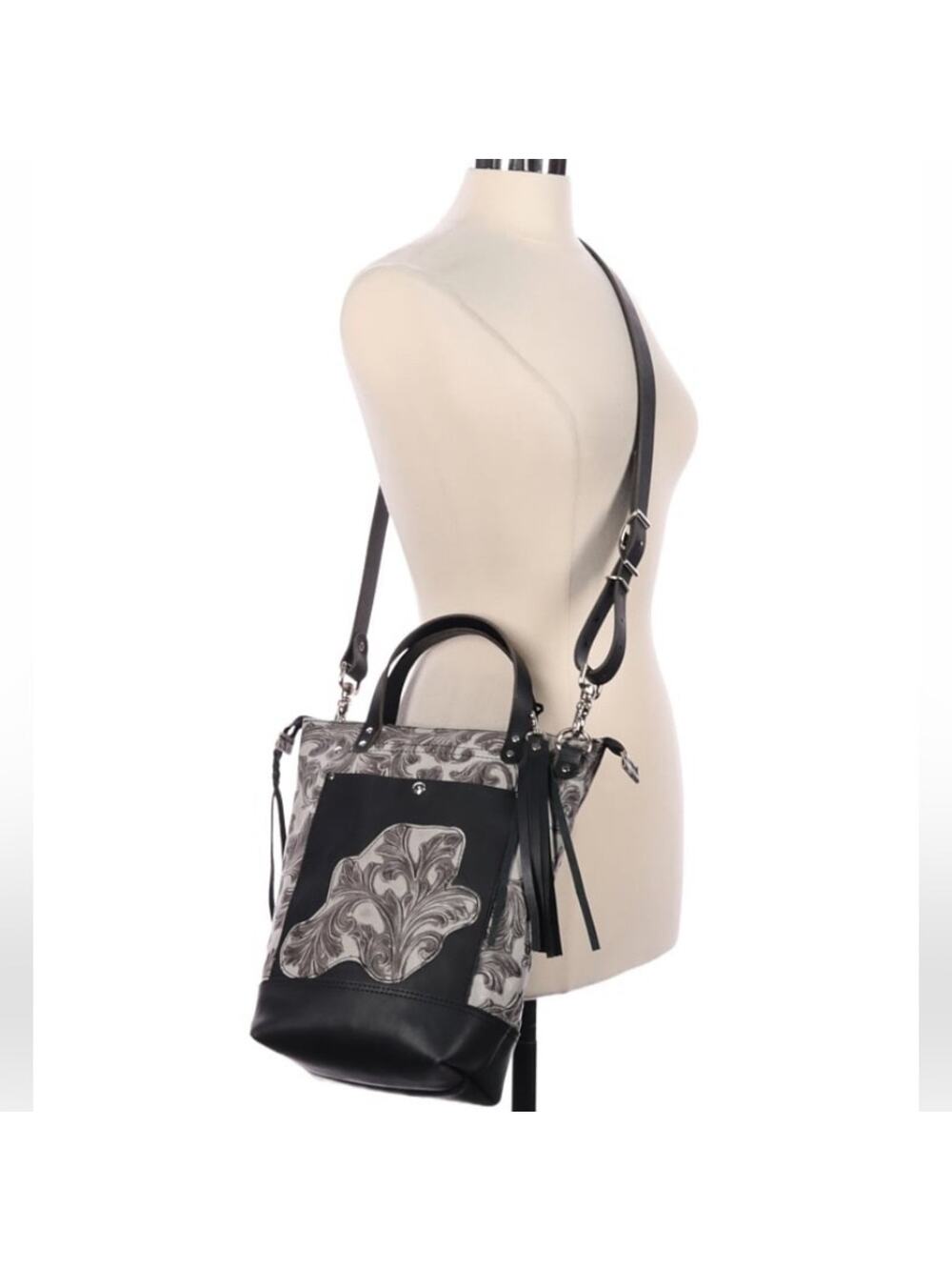 Home tree gray and black leather Crossbody bag